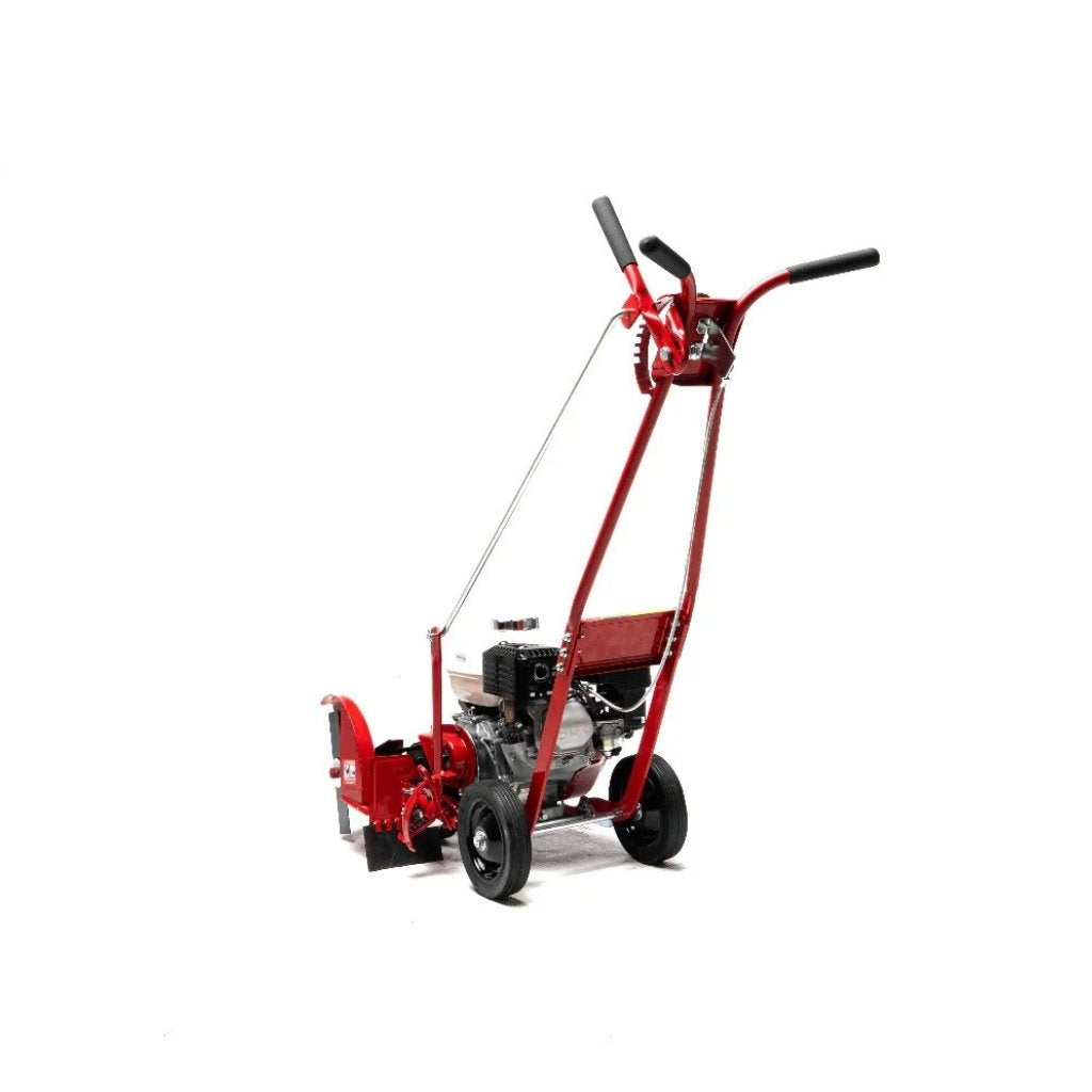 Red Mclane lawn edger gx120 on a white background