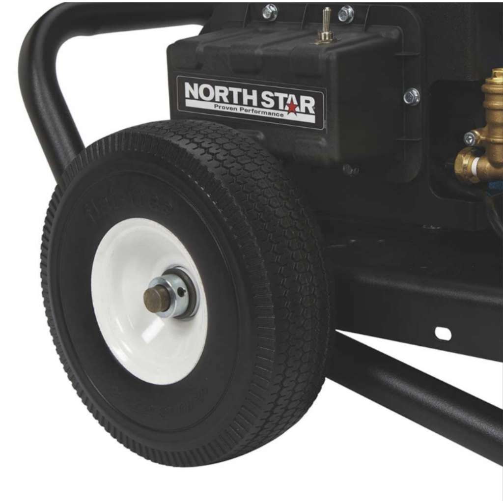 Close-up of a northstar 3000 psi 230v pressure washer with 'North Star' branding on a white background